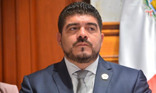 Sin prohibición, comida chatarra en tienditas escolares
