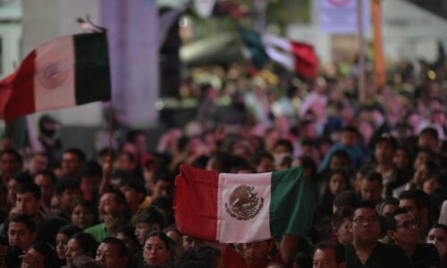 Más de 25 mil asistentes a la Plaza Lerdo para dar el Grito: Cuitláhuac García