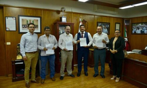 Zenyazen Escobar mantiene ritmo de trabajo intenso para el sector educativo