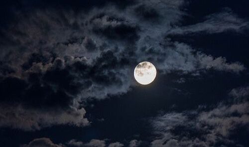 Hoy hay luna llena ¿conoces sus beneficios?