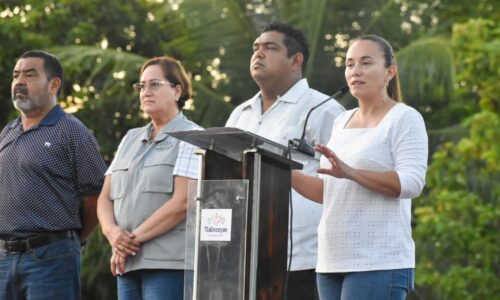 Rehabilitan carretera en Tlalixcoyan dañada por lluvias