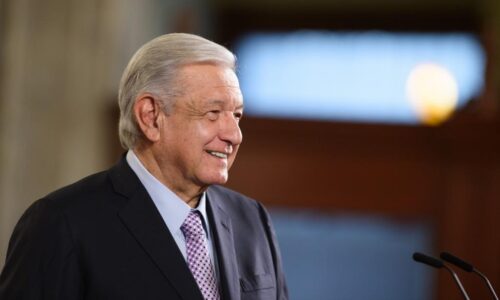 Rocío Nahle es veracruzana, respalda AMLO