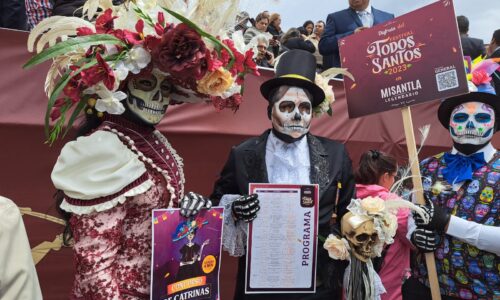 Con catrina mayor a 30 metros, Misantla espera turistas en Todos Santos