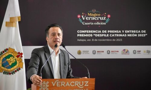 Desfile de Catrinas Neón, el segundo mejor después del Gran Desfile del Día de los Muertos de la CDMX