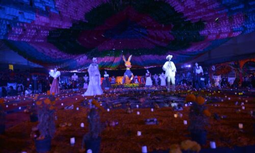 El Altar de Muertos más grande del mundo atrajo a 32 mil visitantes
