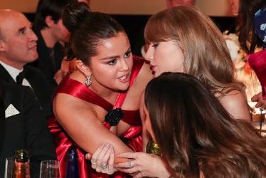 Selena Gómez niega un rumor y accidentalmente inicia otro