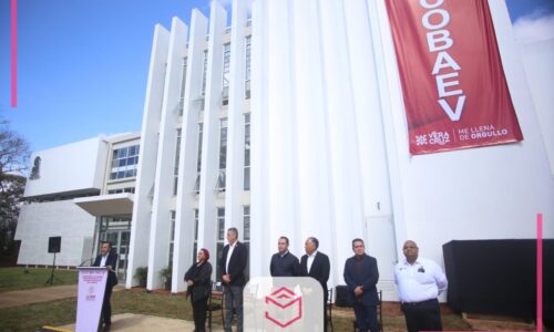 Con ahorros propios, el COBAEV estrena oficinas: gobernador Cuitláhuac García