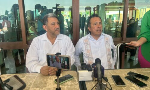 En Coatzacoalcos, carretera de intercomplejos será reconstruida este año