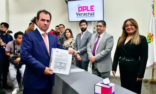 OPLE Veracruz recibe solicitud de registro del aspirante a la candidatura por la Gubernatura de la coalición “Fuerza y Corazón por Veracruz” conformada por los partidos políticos: PAN, PRI y PRD