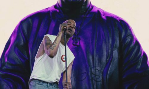 Kid Cudi se lesiona durante su presentación en Coachella: interrumpe su set tras romperse el pie