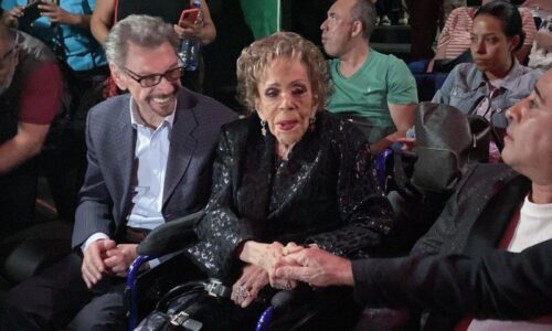 Silvia Pinal celebra 75 Años de carrera artística en un emotivo homenaje