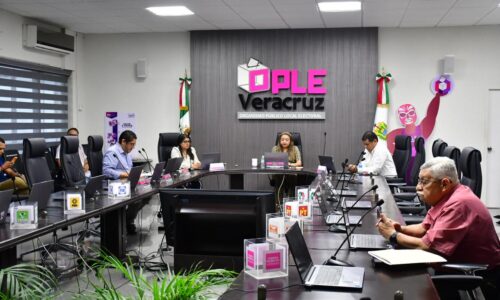 Toma protesta la nueva Presidenta del Consejo Distrital local Coatzacoalcos I, tras remoción de la anterior titular