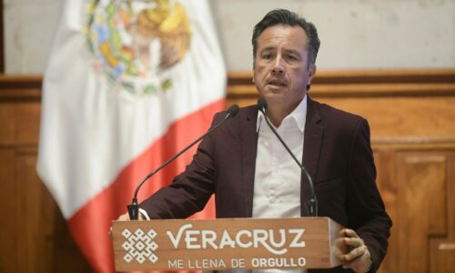 ¡También habrá aumento salarial a maestros estatales!, anuncia Gobernador