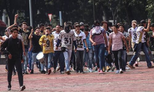 UNAM denuncia intento de desestabilización tras ataque de porros en CCH Naucalpan