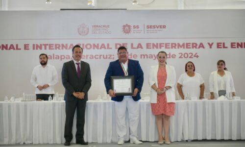 Reconoce Veracruz trayectoria, mérito y profesionalismo de las y los enfermeros