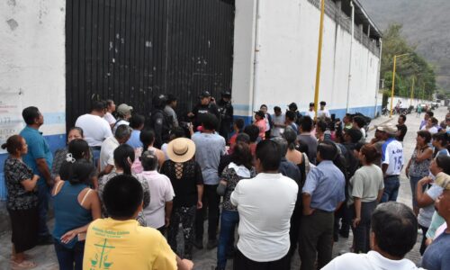 Revientan elección ciudadanos de Tlilapan