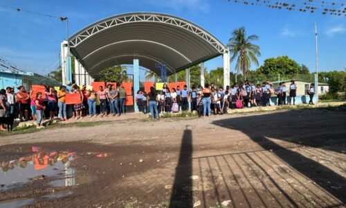 Anexan a profesor y deja sin clases a niños de Paso del Macho