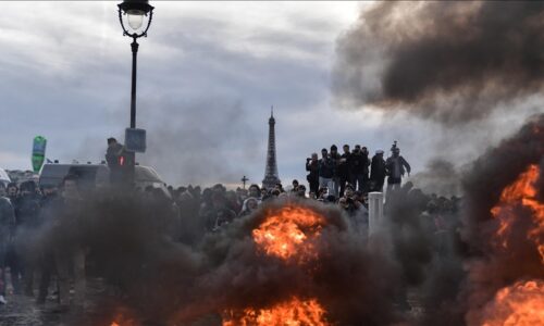 Elecciones anticipadas y protestas a pocos meses de los Juegos Olímpicos de París 2024