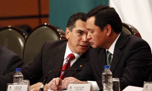 Osorio Chong considera formar un nuevo partido político con priístas