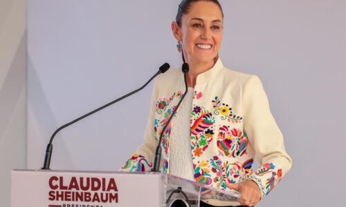 CLAUDIA SHEINBAUM PRESENTA REDACCIÓN OFICIAL DE REFORMAS CONSTITUCIONALES PARA LA NO REELECCIÓN, BECAS A ESTUDIANTES Y APOYO A MUJERES DE 60 A 64 AÑOS