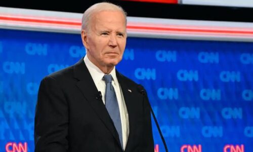 Biden mantiene su candidatura pese a rumores de retiro