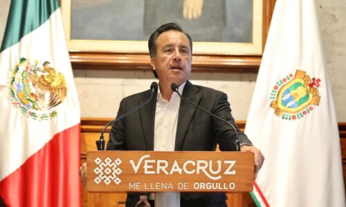 Es puro show, las supuestas denuncias de Yunes Linares en mi contra: Gobernador