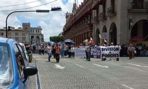 Trabajadores del PJF marchan en contra de la Reforma en Xalapa