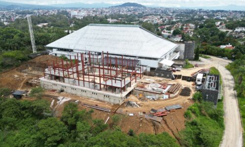 Nuevo teatro que construye la UV y Gobierno podrá inaugurarse este año: Cuitláhuac García