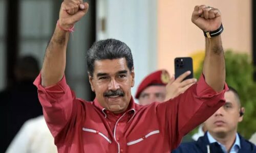 Maduro bloquea X en Venezuela tras enfrentamiento con Elon Musk