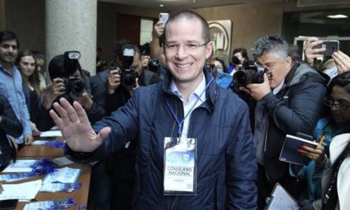Ricardo Anaya regresa a México y asume escaño en el Senado tras tres años de autoexilio