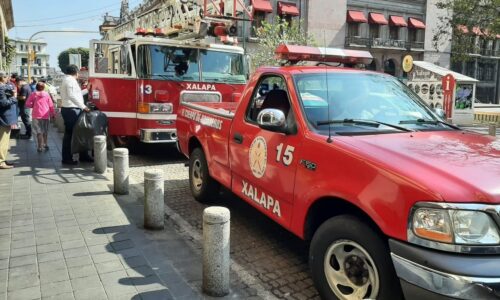 Bomberos de Xalapa en crisis económica; Ayuntamiento conurbados no les apoyan