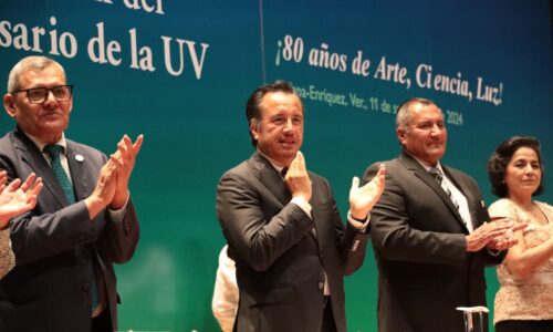 Celebra Gobernador con su Alma Máter, UV cumple 80 años