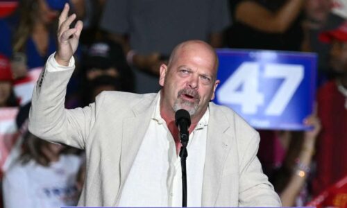Rick Harrison apoya a Donald Trump y crítica a Kamala Harris en mitin electoral