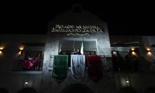 Conmemora Ayuntamiento de Emiliano Zapata 214 aniversario del Grito de la Independencia de México