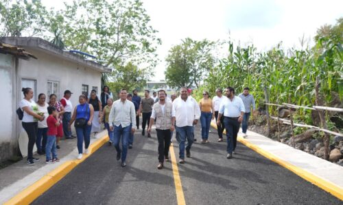 AMLO nos deja ejemplo para seguir trabajando con el pueblo de Emiliano Zapata: Erick Ruíz