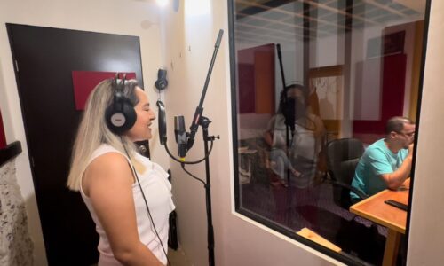 Vanessa Salas: Un Sueño Hecho Realidad a Través de la Música
