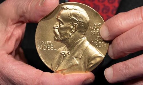 Victor Ambros y Gary Ruvkun reciben el Nobel de Medicina por revolucionario descubrimiento sobre el microARN