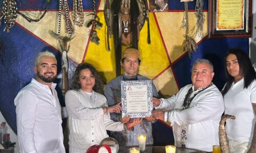 Alianza Nacional de Pueblos Indígenas entrega reconocimiento a Brujo Mayor de Catemaco