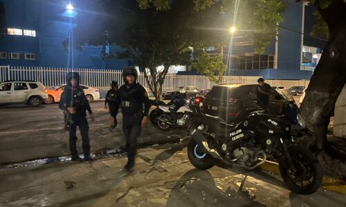 Desesperado por atención joven amenaza con arma blanca a médico del IMSS de Veracruz puerto