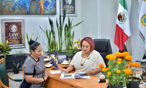Entregan diputada y diputado sus informes de labores
