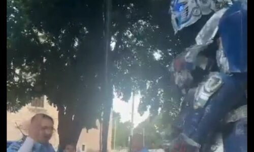 Optimus Prime enfrenta a la Policía en Mérida: el incidente que se hizo viral