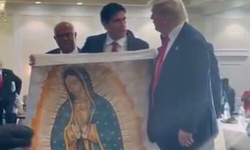Eduardo Verástegui regala pintura de la Virgen de Guadalupe a Donald Trump