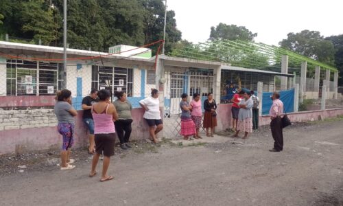 Por presunta pederastia piden dimisión de docente en Puente Nacional