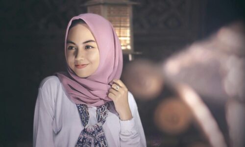 Irán abre clínica de “rehabilitación” para mujeres que no usan hiyab