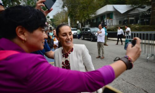 Claudia Sheinbaum supervisa obras de salud en Veracruz