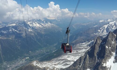 Accidente de teleférico en los Alpes franceses deja seis heridos