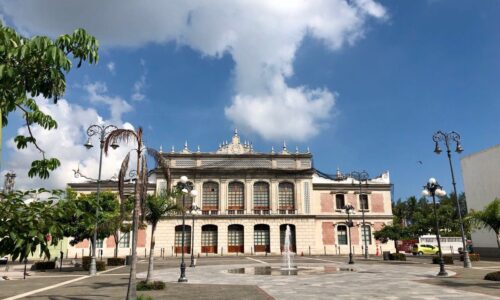 Tren de pasajeros reactivaría economía del centro de Veracruz: COMETUR