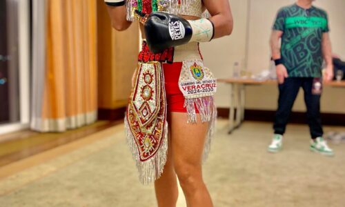 La boxeadora veracruzana Esneidy Rodríguez retiene su título mundial en Alemania