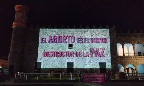 Proyecciones pro vida en el Palacio de Cortés generan problemas con el INAH
