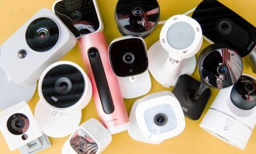 ¿Es legal instalar cámaras de seguridad en casa? Esto dice la ley